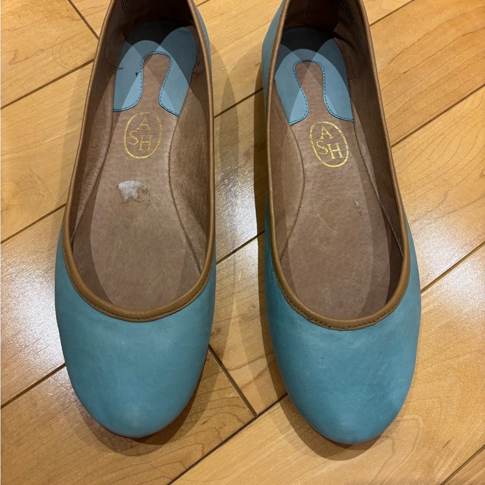 Ash Women's Light Blue and Brown Flats